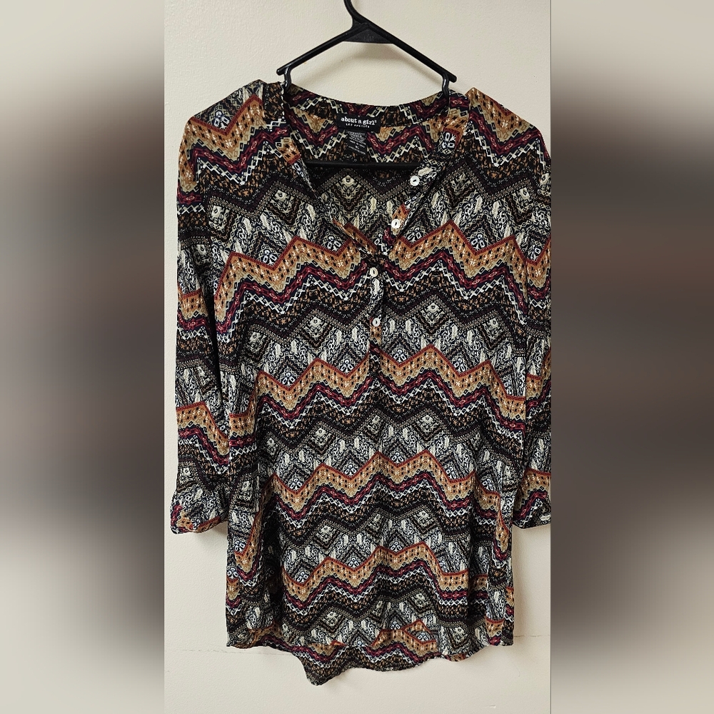 About A Girl Black and Orange Zigzag Long Blouse